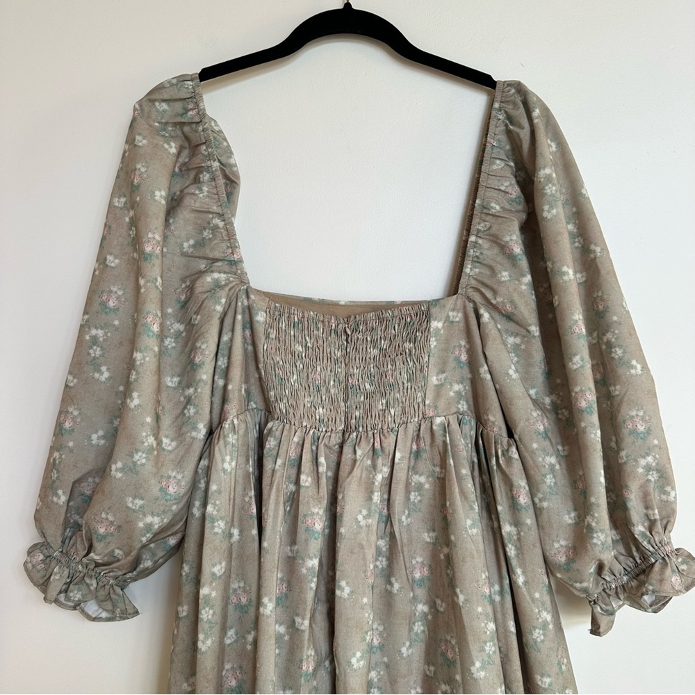 Carly Jean Los Angeles Sage Floral Maxi Dress - Picture 9 of 13